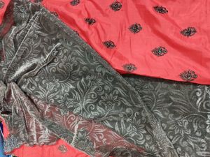 Party Wear Saree With Blouse