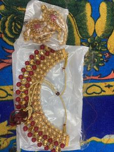 Red & Golden Pearl Set With Earings