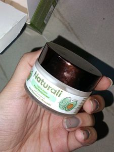 Naturali Light &amp; Bright Moisturizer