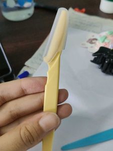 Eyebrow Razors - Yellow &amp; Blue