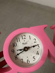 Pink Love Clock