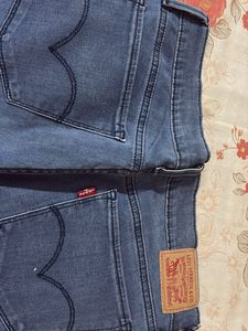 Levi&#39;s Blue Denim Jeans