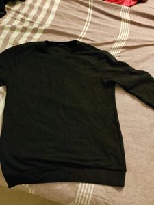 Black Sweatshirt Medium Sizd