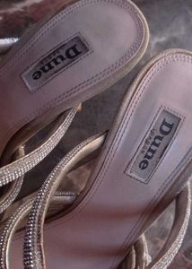 Dune Sandal - Pencil Heel