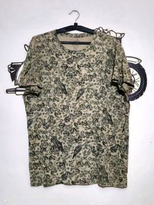 Mens Printed Tee.