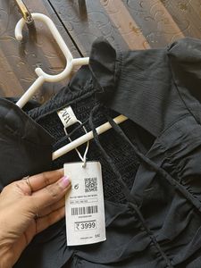 Zara Upto 34 Stretchable