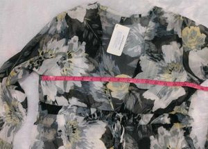 💥BRAND New Top Cum  Mini Shrug💥