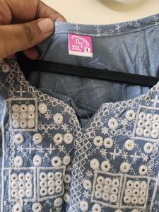 Stylish Blue Embroidered Kurta