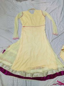 Elegant Cream &amp; Gold Embellished Gown Sets 3 Peace
