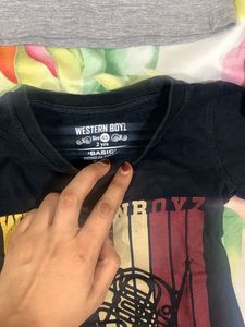 4tshirts With 2 Pants