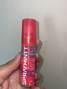 SPRAYMINTT BreezBerry Mouth Freshner