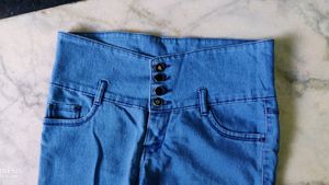 Slim Fit Ankle Length Denim Jeans For Women