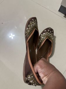 Embellished Brown Juttis
