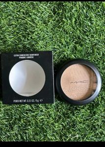 MAC Extra Dimension Skinfinish
