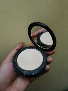 Maybelline Fit Me Matte + Poreless Compact