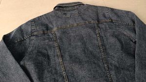 Gray Denim Jacket - Stylish &amp; Versatile,M Size