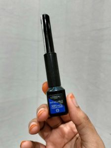 Loreal Infallible Grip Matte Eyeliner Shade-Blue.
