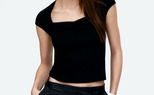 Black Sweetheart Neck Top