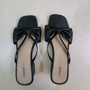 Black Bow Tie Comfort Slides