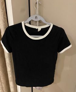 H&amp;M Divided Basic Tshirt