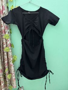 Black Cutout Mini Dress🫶🏻 ( bust 36,40)