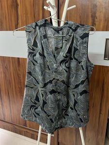 Abstract Print Sleeveless Top