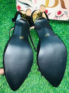 Elegant Black Bow Heels