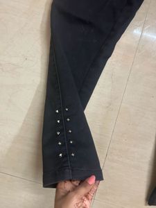 Black Jeans With Studd