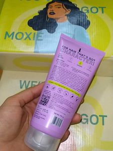 Moxie Beauty Hyaluronic Acid Repairing Conditioner