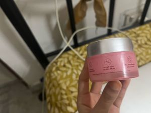 Pink aloevera Overnight Replenish Gel