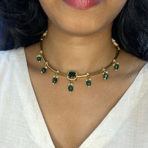 Premium Bottle Green Hasli Chocker