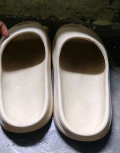 Yeezy Slides (1st Copy)
