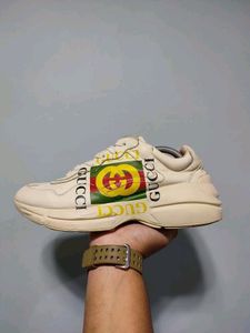 Authentic Gucci Rhyton Logo Sneakers 40 Euro