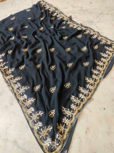black 🖤 beautiful 😍 sareee best quality .