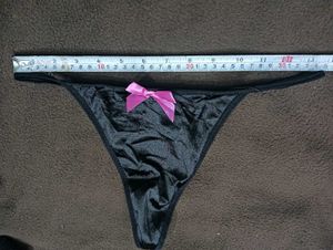 Black Thong with Pink Bow🔥
