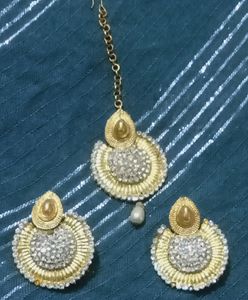 Maang Teeka Nd Stylish Earrings Golden