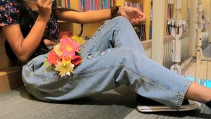 High Waist Ripped Jeans For Woman