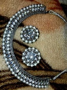 Pearl Studded Flower Earrings