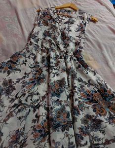 Max Floral Print Sleeveless Dress