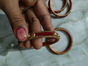 Red &amp; Gold Bangle Set