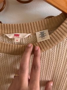 Levis Women Beige Color Self Design Sweatshirt
