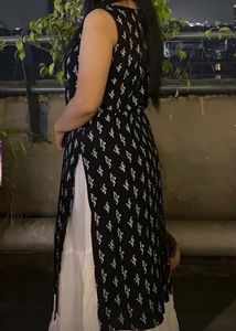 Elegant Black &amp; White Kurta
