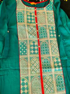 New Aurelia Kurthi Size: M
