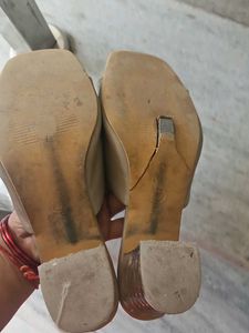used cracked slipper