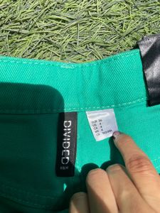 H&amp;M green shorts, size small