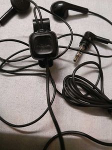 100% Original  Earphone