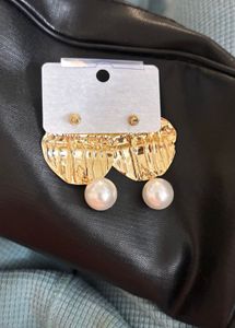 Golden Pearl Earrings