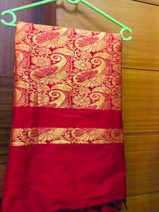 Red Colour Saree.un Stitched Blouse