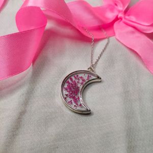 Moon resin necklace 🌙 💜