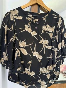 Beautiful Top With Full Joined Sleeves